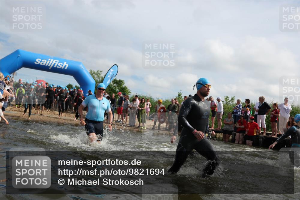 21.06.2026 - Viking Triathlon Michael Strokosch http://msf.ph/oto/9821694 21.06.2026 10:09:03 Schwimmen 40, 70, 77, 106, 139, 181, 237, 252, 344, 362, 509, 542, 631, 652 meine-sportfotos.de