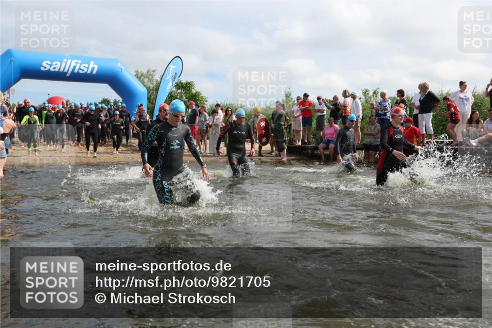 21.06.2026 - Viking Triathlon Michael Strokosch http://msf.ph/oto/9821705 21.06.2026 10:09:08 Schwimmen 70, 77, 106, 155, 252, 347, 362, 431, 502, 509, 542, 631, 639, 652 meine-sportfotos.de