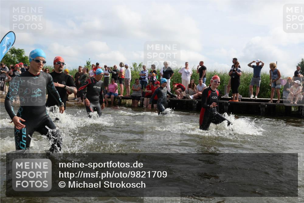 21.06.2026 - Viking Triathlon Michael Strokosch http://msf.ph/oto/9821709 21.06.2026 10:09:09 Schwimmen 70, 77, 127, 155, 347, 385, 431, 502, 529, 542, 631, 639, 652, 670 meine-sportfotos.de