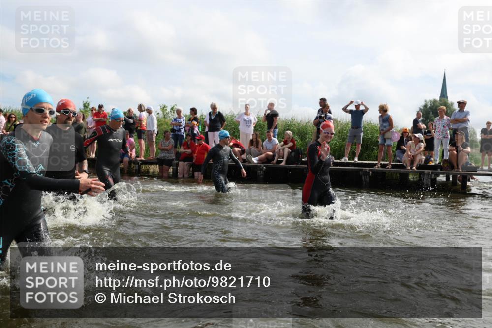 21.06.2026 - Viking Triathlon Michael Strokosch http://msf.ph/oto/9821710 21.06.2026 10:09:09 Schwimmen 70, 77, 127, 155, 347, 385, 431, 502, 529, 542, 631, 639, 652, 670 meine-sportfotos.de
