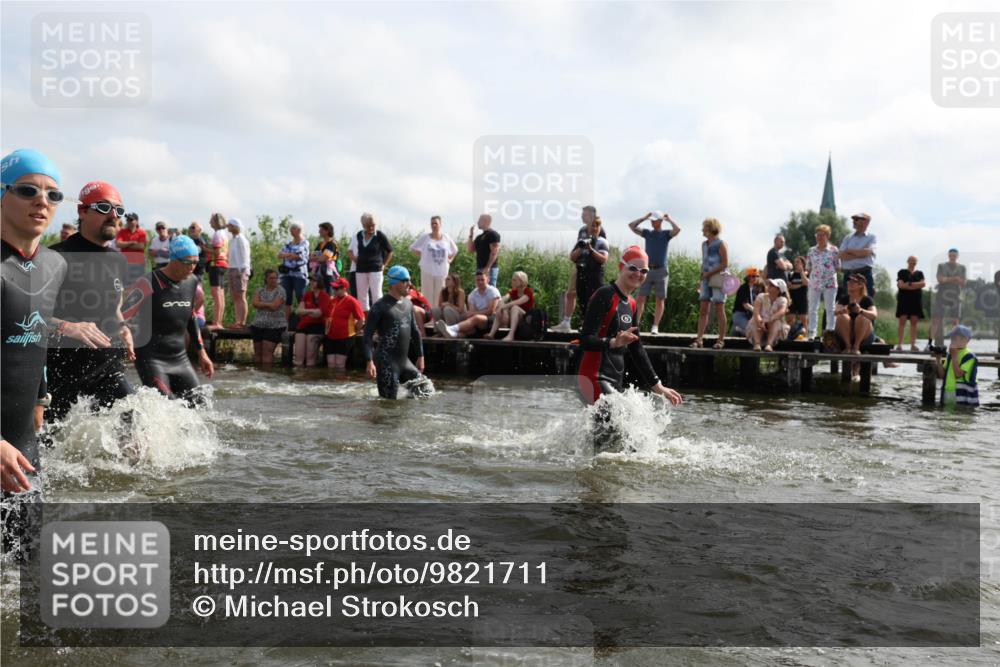21.06.2026 - Viking Triathlon Michael Strokosch http://msf.ph/oto/9821711 21.06.2026 10:09:09 Schwimmen 70, 77, 127, 155, 347, 385, 431, 502, 529, 542, 631, 639, 652, 670 meine-sportfotos.de