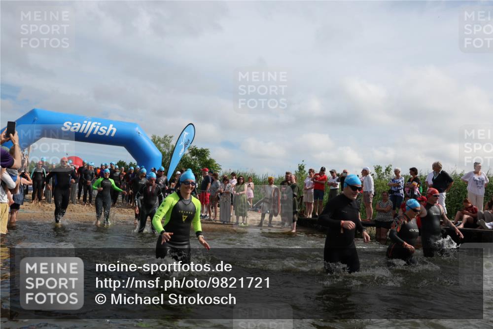21.06.2026 - Viking Triathlon Michael Strokosch http://msf.ph/oto/9821721 21.06.2026 10:09:14 Schwimmen 127, 141, 155, 347, 385, 431, 502, 504, 529, 532, 538, 561, 631, 639, 646, 670 meine-sportfotos.de