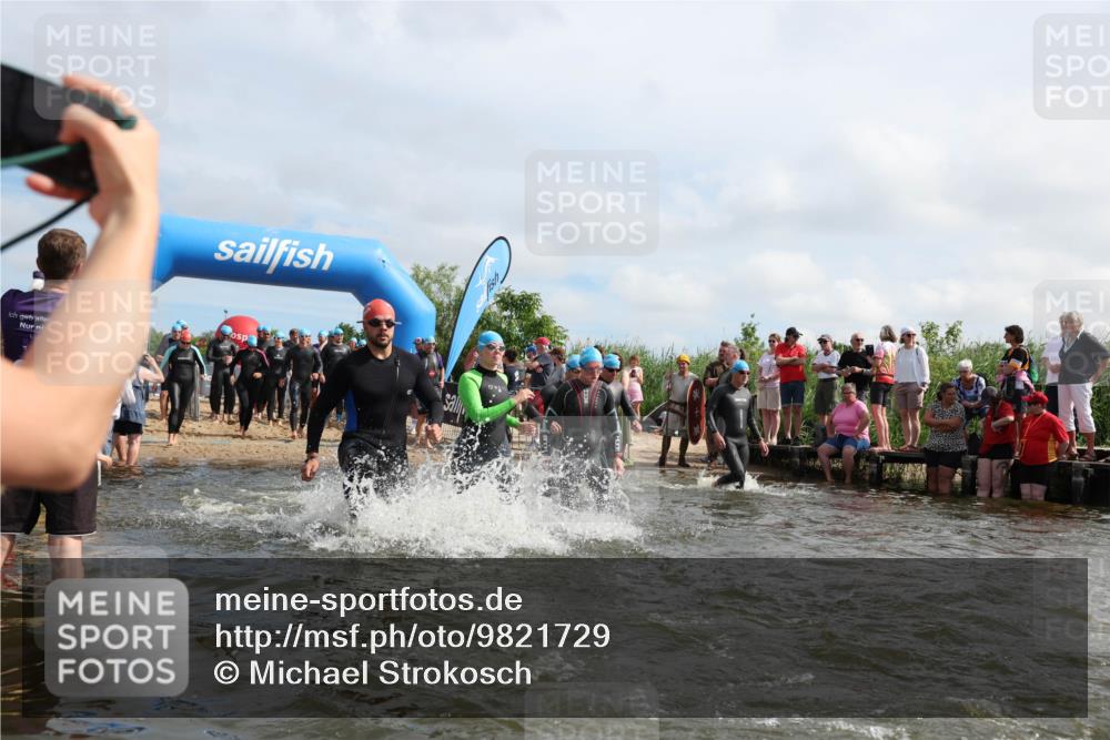 21.06.2026 - Viking Triathlon Michael Strokosch http://msf.ph/oto/9821729 21.06.2026 10:09:17 Schwimmen 127, 141, 155, 347, 385, 431, 502, 504, 529, 532, 538, 561, 639, 646, 670 meine-sportfotos.de