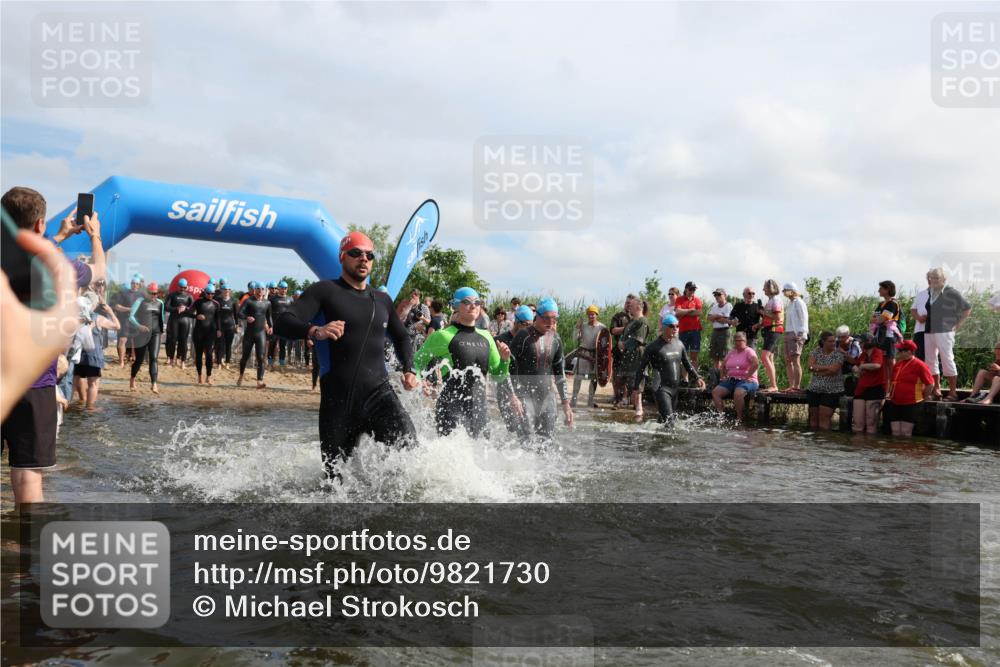 21.06.2026 - Viking Triathlon Michael Strokosch http://msf.ph/oto/9821730 21.06.2026 10:09:17 Schwimmen 127, 141, 155, 347, 385, 431, 502, 504, 529, 532, 538, 561, 639, 646, 670 meine-sportfotos.de
