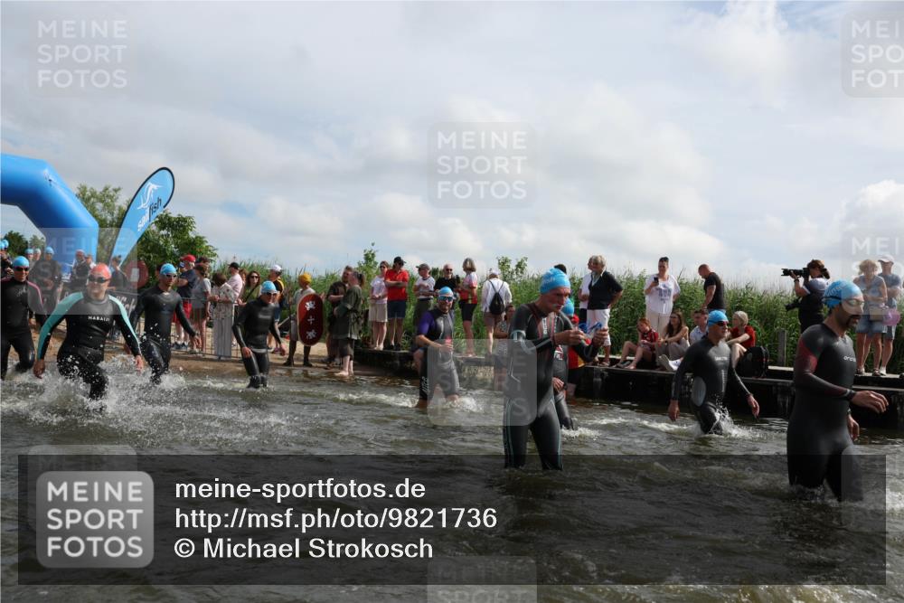 21.06.2026 - Viking Triathlon Michael Strokosch http://msf.ph/oto/9821736 21.06.2026 10:09:21 Schwimmen 52, 61, 127, 141, 309, 385, 439, 504, 512, 529, 532, 538, 561, 646, 670 meine-sportfotos.de