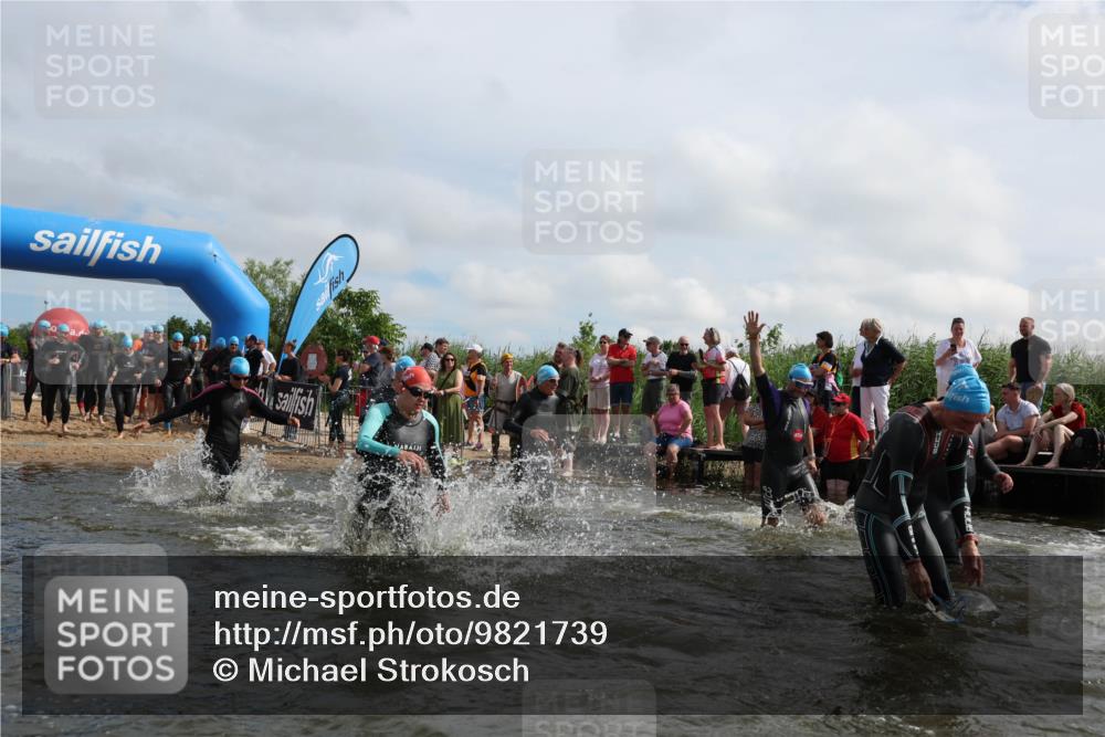 21.06.2026 - Viking Triathlon Michael Strokosch http://msf.ph/oto/9821739 21.06.2026 10:09:22 Schwimmen 52, 61, 127, 141, 309, 385, 439, 504, 512, 529, 532, 538, 561, 646, 670 meine-sportfotos.de