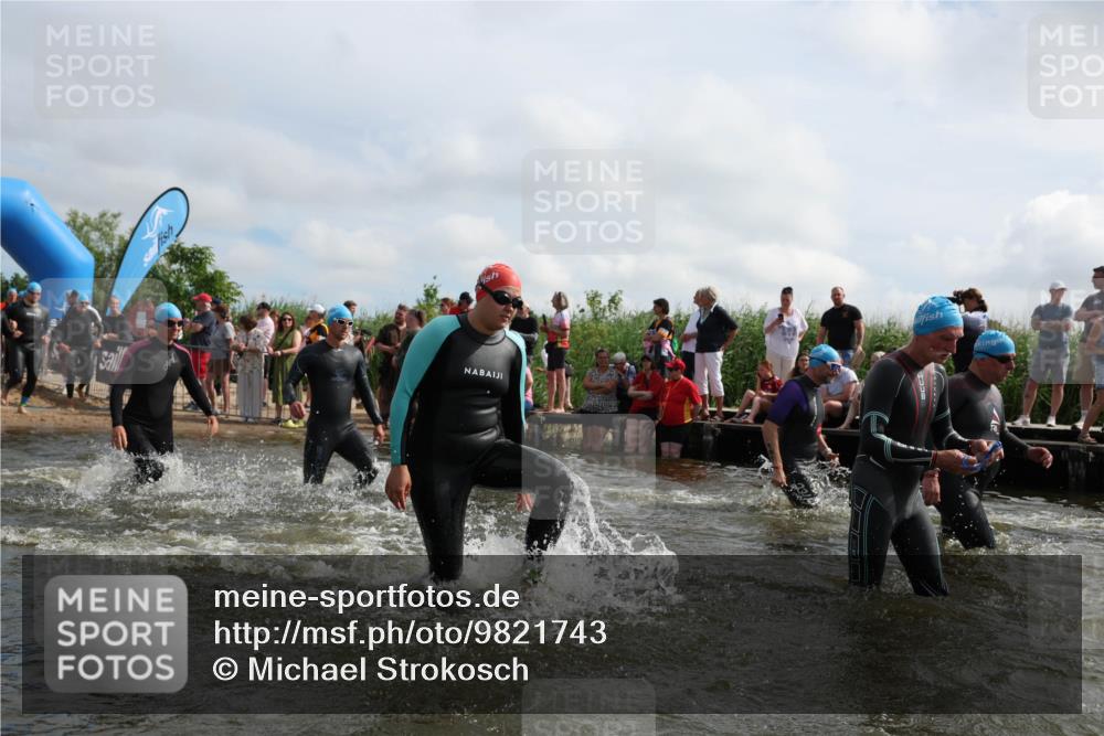21.06.2026 - Viking Triathlon Michael Strokosch http://msf.ph/oto/9821743 21.06.2026 10:09:23 Schwimmen 52, 61, 127, 141, 309, 385, 439, 504, 512, 529, 532, 538, 561, 646, 670 meine-sportfotos.de