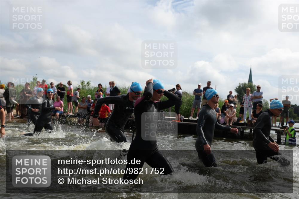 21.06.2026 - Viking Triathlon Michael Strokosch http://msf.ph/oto/9821752 21.06.2026 10:09:27 Schwimmen 52, 61, 141, 174, 305, 309, 357, 417, 439, 512, 532, 538, 557, 561, 646 meine-sportfotos.de