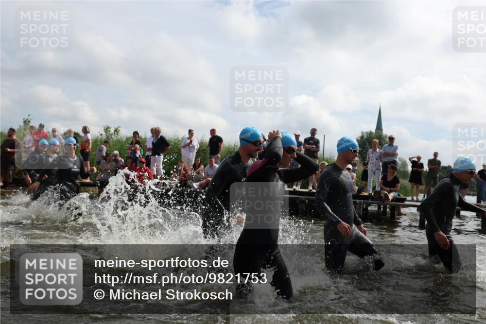 21.06.2026 - Viking Triathlon Michael Strokosch http://msf.ph/oto/9821753 21.06.2026 10:09:27 Schwimmen 52, 61, 141, 174, 305, 309, 357, 417, 439, 512, 532, 538, 557, 561, 646 meine-sportfotos.de