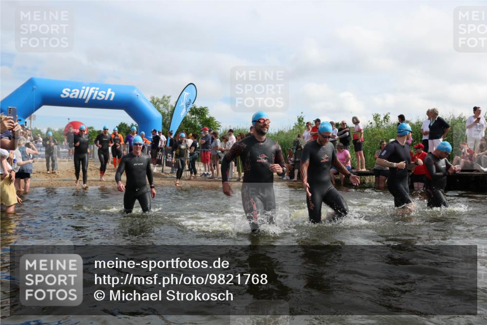 21.06.2026 - Viking Triathlon Michael Strokosch http://msf.ph/oto/9821768 21.06.2026 10:09:34 Schwimmen 39, 117, 174, 244, 264, 305, 309, 357, 379, 417, 439, 491, 512, 515, 557 meine-sportfotos.de