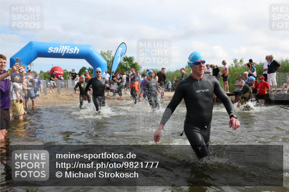 21.06.2026 - Viking Triathlon Michael Strokosch http://msf.ph/oto/9821777 21.06.2026 10:09:37 Schwimmen 39, 117, 174, 244, 264, 305, 357, 379, 417, 491, 515, 557 meine-sportfotos.de
