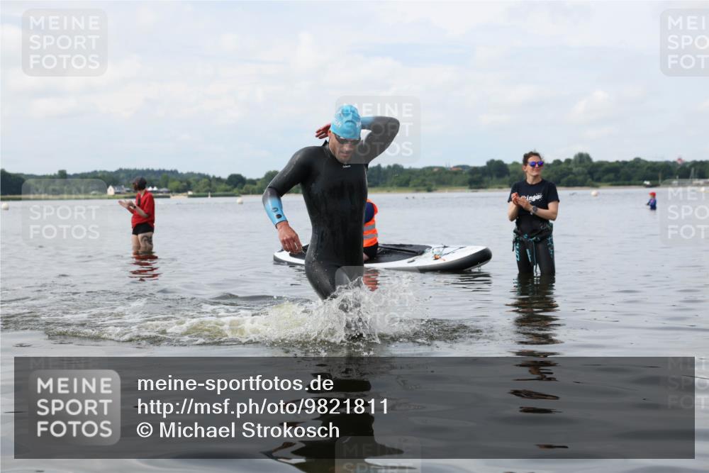 21.06.2026 - Viking Triathlon Michael Strokosch http://msf.ph/oto/9821811 21.06.2026 10:24:26 Schwimmen 517 meine-sportfotos.de