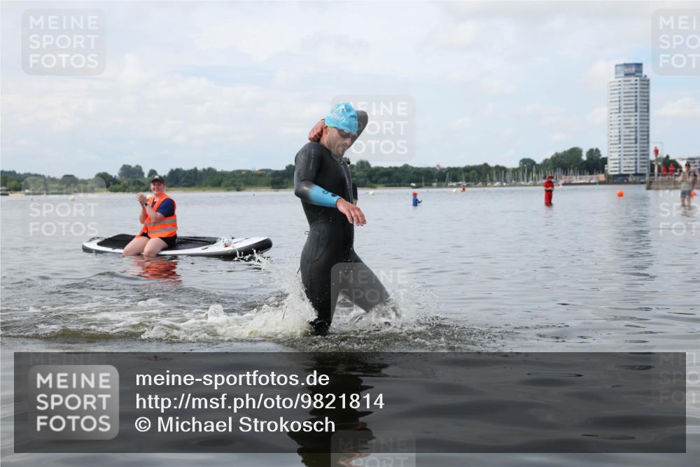 21.06.2026 - Viking Triathlon Michael Strokosch http://msf.ph/oto/9821814 21.06.2026 10:24:27 Schwimmen 517 meine-sportfotos.de