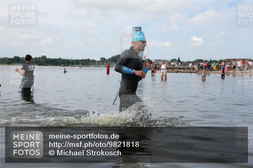 21.06.2026 - Viking Triathlon Michael Strokosch http://msf.ph/oto/9821818 21.06.2026 10:24:28 Schwimmen 517 meine-sportfotos.de