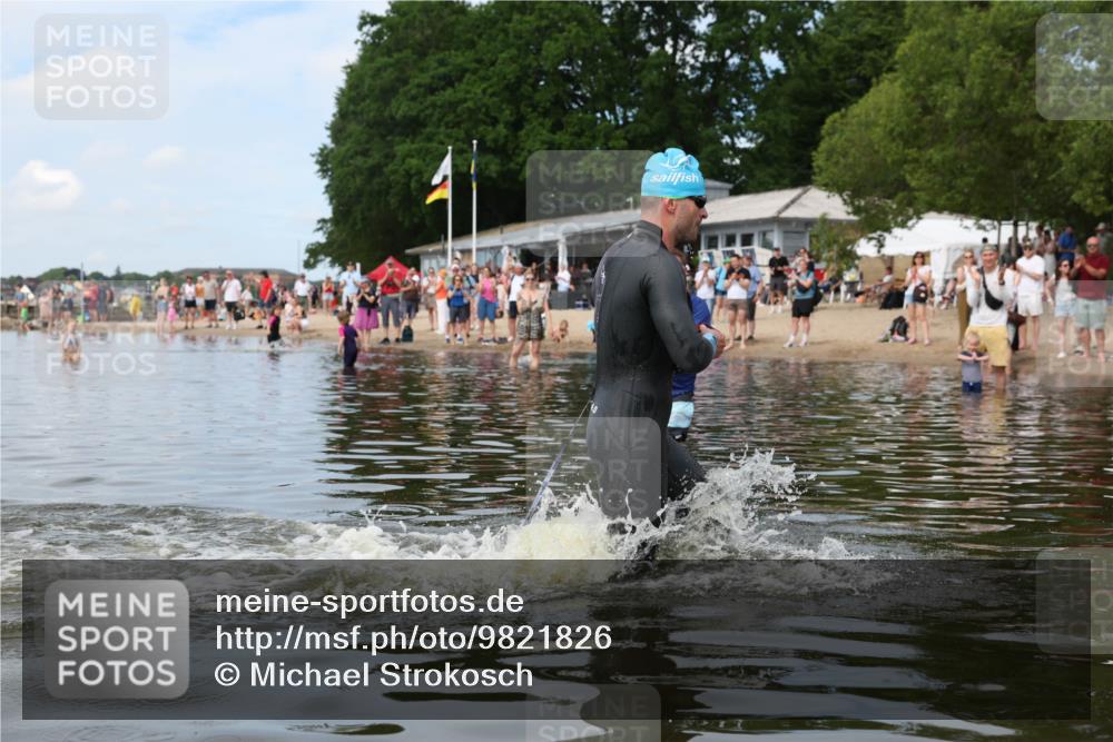 21.06.2026 - Viking Triathlon Michael Strokosch http://msf.ph/oto/9821826 21.06.2026 10:24:30 Schwimmen 517 meine-sportfotos.de