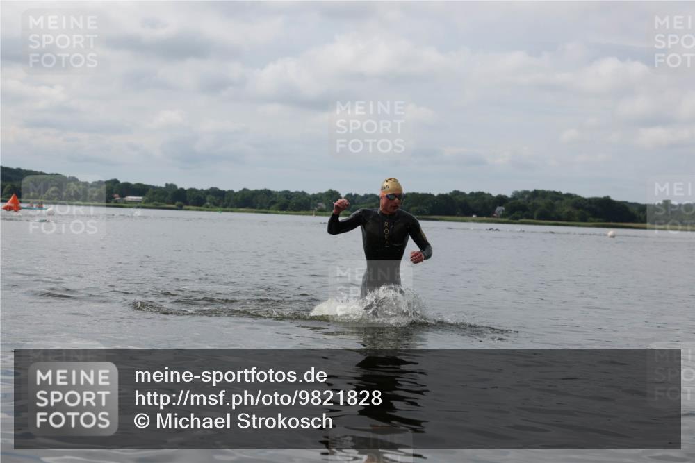 21.06.2026 - Viking Triathlon Michael Strokosch http://msf.ph/oto/9821828 21.06.2026 10:24:47 Schwimmen 9 meine-sportfotos.de