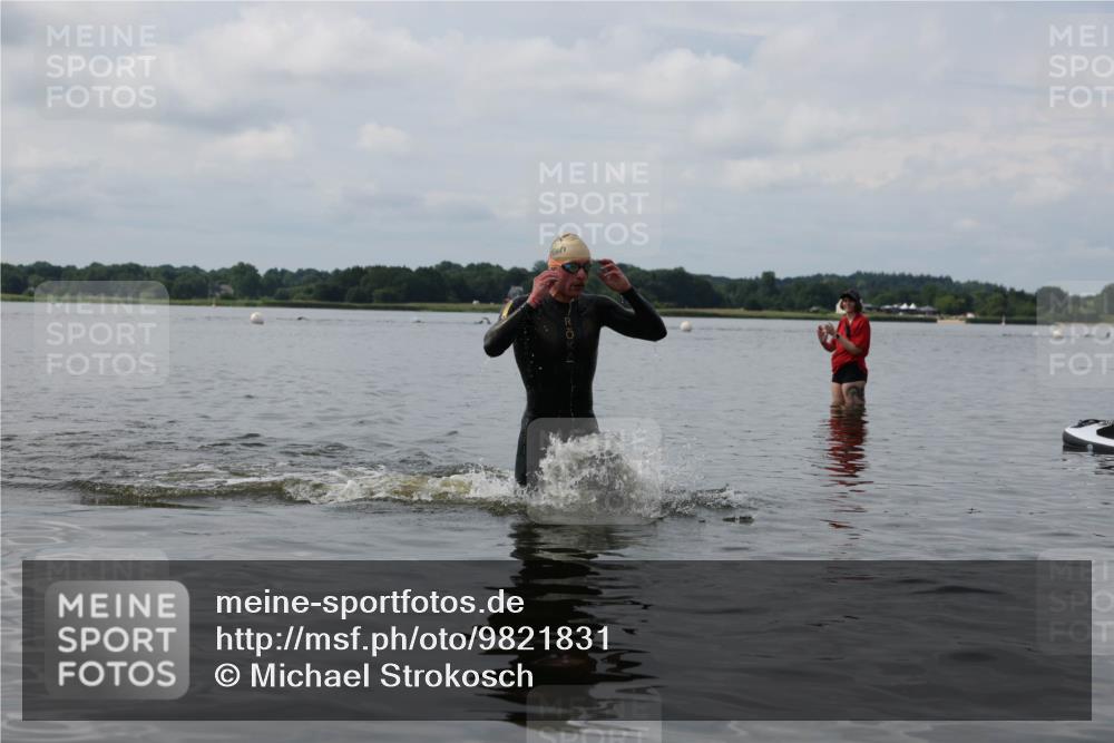 21.06.2026 - Viking Triathlon Michael Strokosch http://msf.ph/oto/9821831 21.06.2026 10:24:48 Schwimmen 9 meine-sportfotos.de
