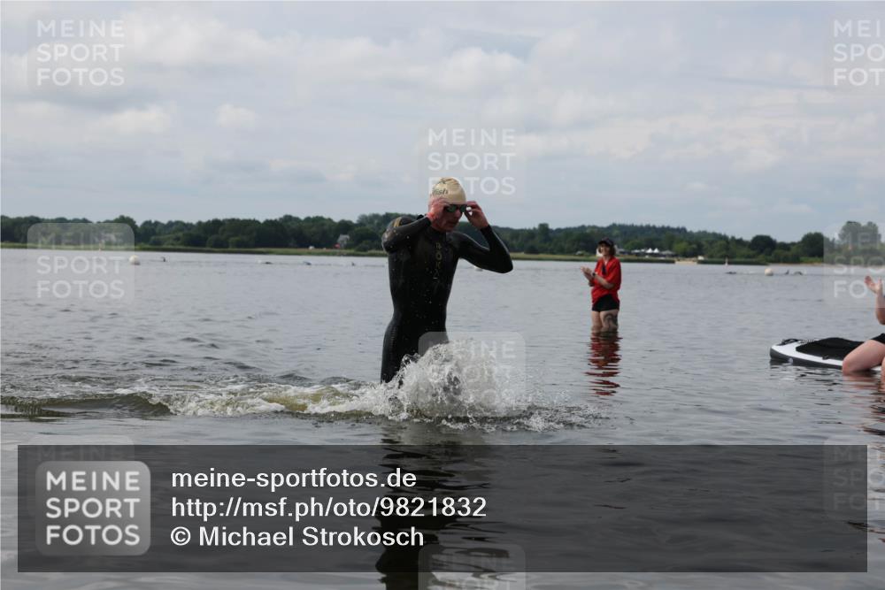 21.06.2026 - Viking Triathlon Michael Strokosch http://msf.ph/oto/9821832 21.06.2026 10:24:49 Schwimmen 9 meine-sportfotos.de