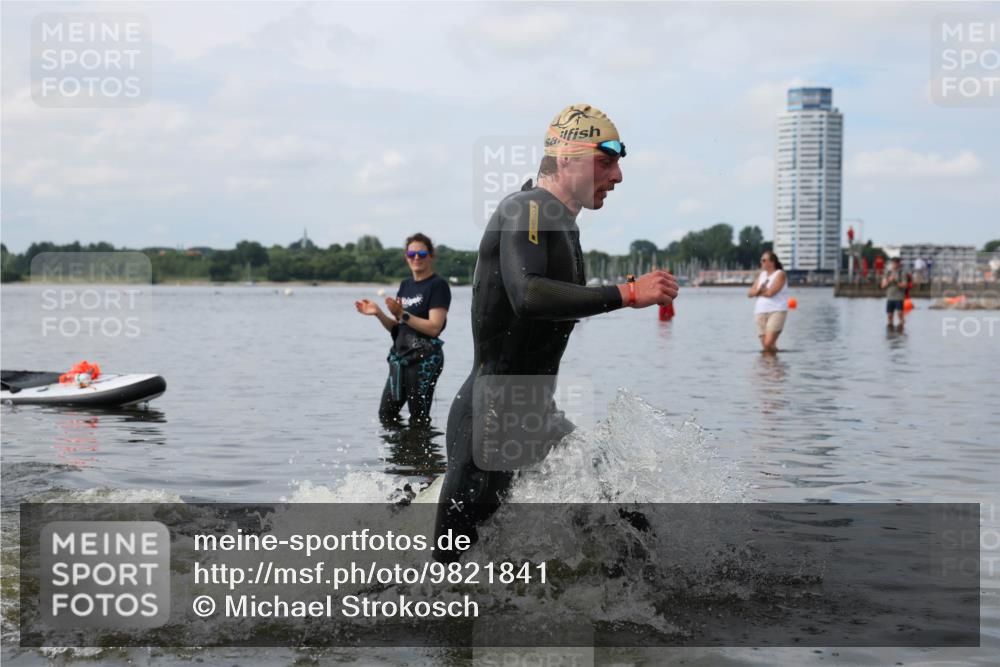 21.06.2026 - Viking Triathlon Michael Strokosch http://msf.ph/oto/9821841 21.06.2026 10:24:51 Schwimmen 9 meine-sportfotos.de