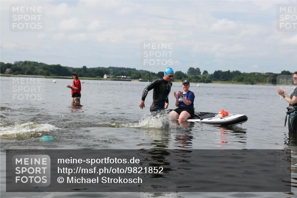 21.06.2026 - Viking Triathlon Michael Strokosch http://msf.ph/oto/9821852 21.06.2026 10:25:27 Schwimmen 1, 4, 10, 189 meine-sportfotos.de