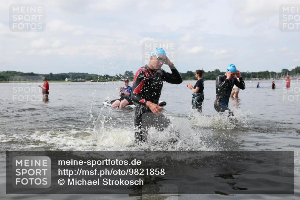 21.06.2026 - Viking Triathlon Michael Strokosch http://msf.ph/oto/9821858 21.06.2026 10:25:30 Schwimmen 1, 4, 10, 189 meine-sportfotos.de