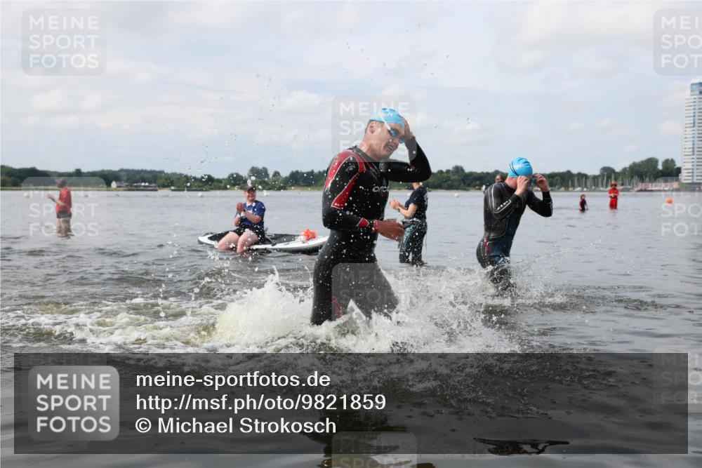 21.06.2026 - Viking Triathlon Michael Strokosch http://msf.ph/oto/9821859 21.06.2026 10:25:30 Schwimmen 1, 4, 10, 189 meine-sportfotos.de