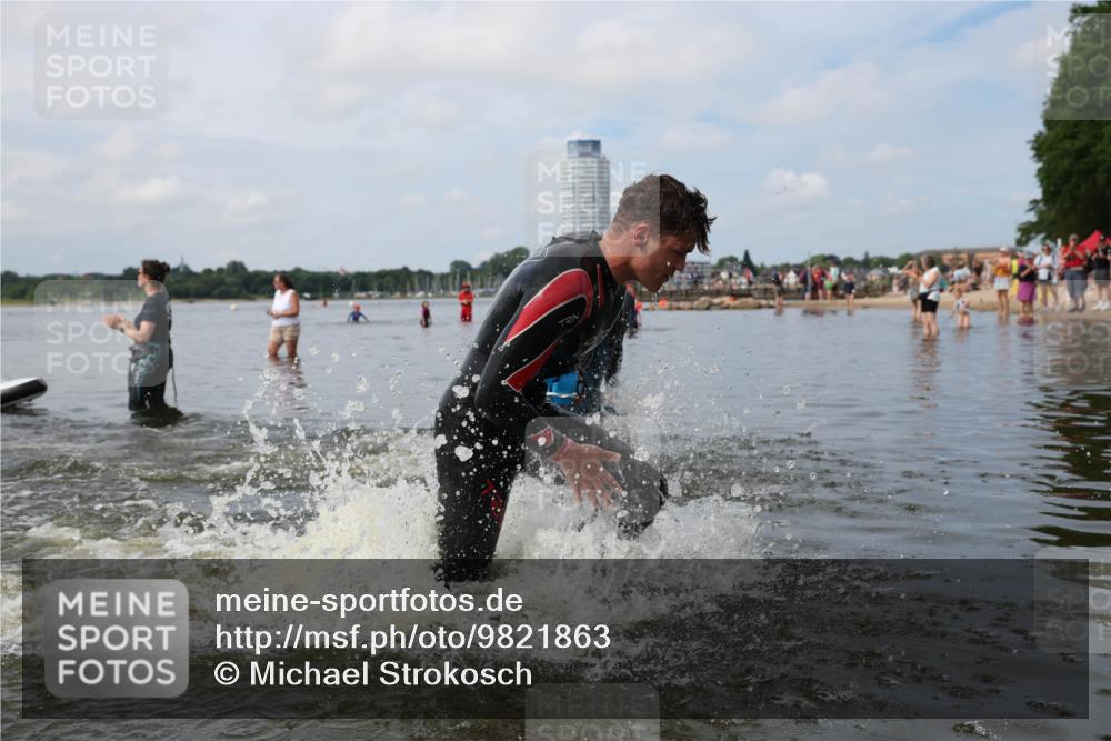 21.06.2026 - Viking Triathlon Michael Strokosch http://msf.ph/oto/9821863 21.06.2026 10:25:31 Schwimmen 1, 4, 10, 189 meine-sportfotos.de