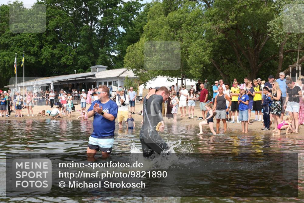 21.06.2026 - Viking Triathlon Michael Strokosch http://msf.ph/oto/9821890 21.06.2026 10:25:42 Schwimmen 4, 8, 10 meine-sportfotos.de