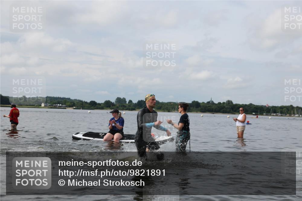 21.06.2026 - Viking Triathlon Michael Strokosch http://msf.ph/oto/9821891 21.06.2026 10:25:44 Schwimmen 4, 8, 10 meine-sportfotos.de