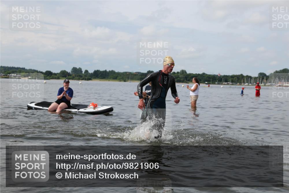 21.06.2026 - Viking Triathlon Michael Strokosch http://msf.ph/oto/9821906 21.06.2026 10:25:51 Schwimmen 8 meine-sportfotos.de