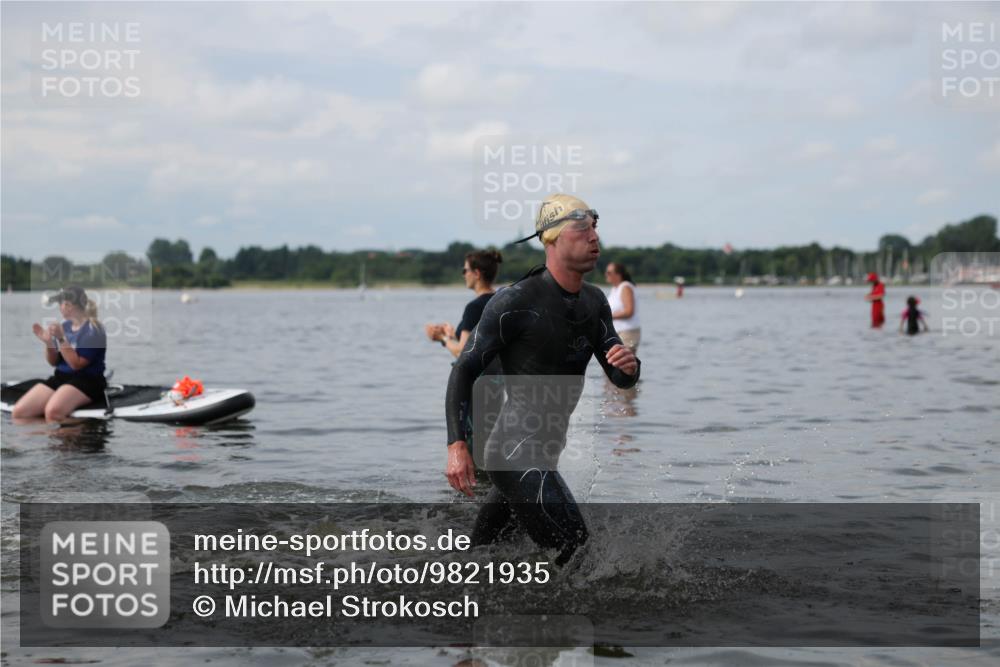21.06.2026 - Viking Triathlon Michael Strokosch http://msf.ph/oto/9821935 21.06.2026 10:26:14 Schwimmen 2, 21, 474, 548 meine-sportfotos.de