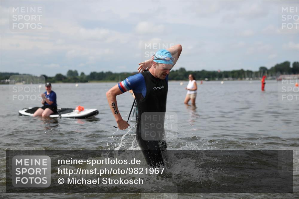 21.06.2026 - Viking Triathlon Michael Strokosch http://msf.ph/oto/9821967 21.06.2026 10:26:30 Schwimmen 21, 334, 474, 548 meine-sportfotos.de