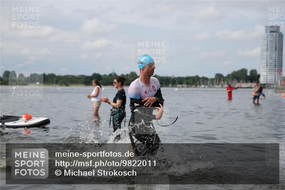 21.06.2026 - Viking Triathlon Michael Strokosch http://msf.ph/oto/9822011 21.06.2026 10:26:57 Schwimmen 7, 25, 176, 426, 547, 575 meine-sportfotos.de