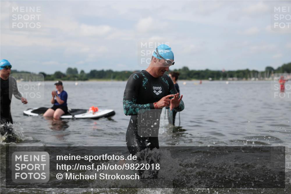 21.06.2026 - Viking Triathlon Michael Strokosch http://msf.ph/oto/9822018 21.06.2026 10:27:00 Schwimmen 7, 25, 176, 426, 547, 575 meine-sportfotos.de