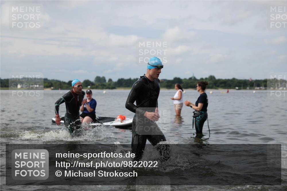 21.06.2026 - Viking Triathlon Michael Strokosch http://msf.ph/oto/9822022 21.06.2026 10:27:01 Schwimmen 7, 25, 176, 426, 547, 575 meine-sportfotos.de