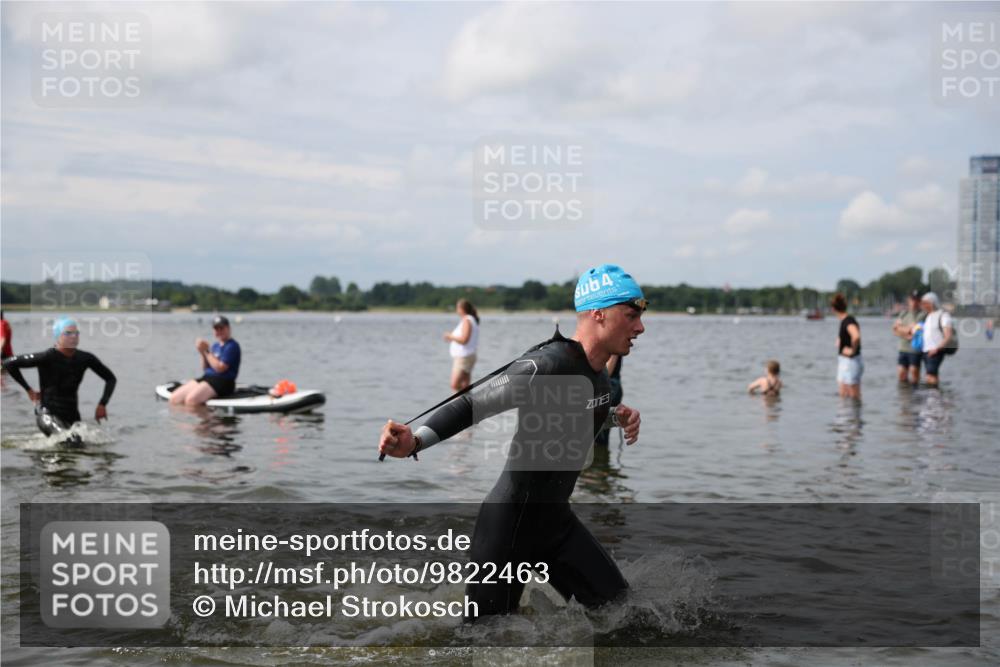 21.06.2026 - Viking Triathlon Michael Strokosch http://msf.ph/oto/9822463 21.06.2026 10:32:16 Schwimmen 13, 145 meine-sportfotos.de
