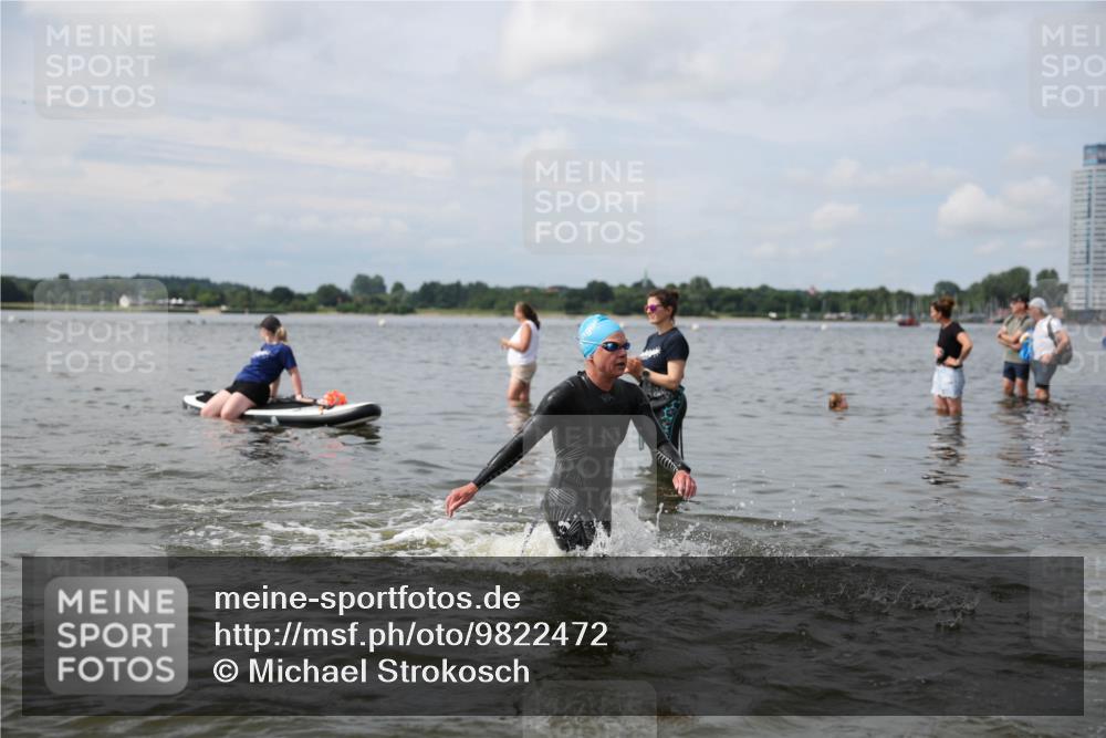 21.06.2026 - Viking Triathlon Michael Strokosch http://msf.ph/oto/9822472 21.06.2026 10:32:19 Schwimmen 13, 145 meine-sportfotos.de