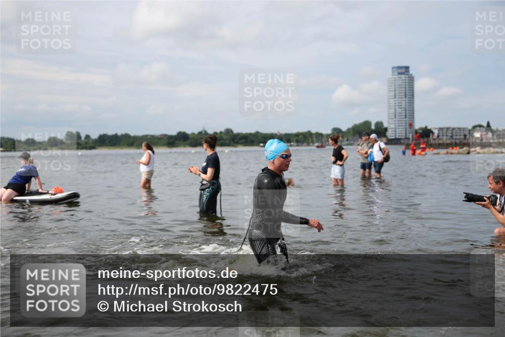 21.06.2026 - Viking Triathlon Michael Strokosch http://msf.ph/oto/9822475 21.06.2026 10:32:20 Schwimmen 13, 145 meine-sportfotos.de