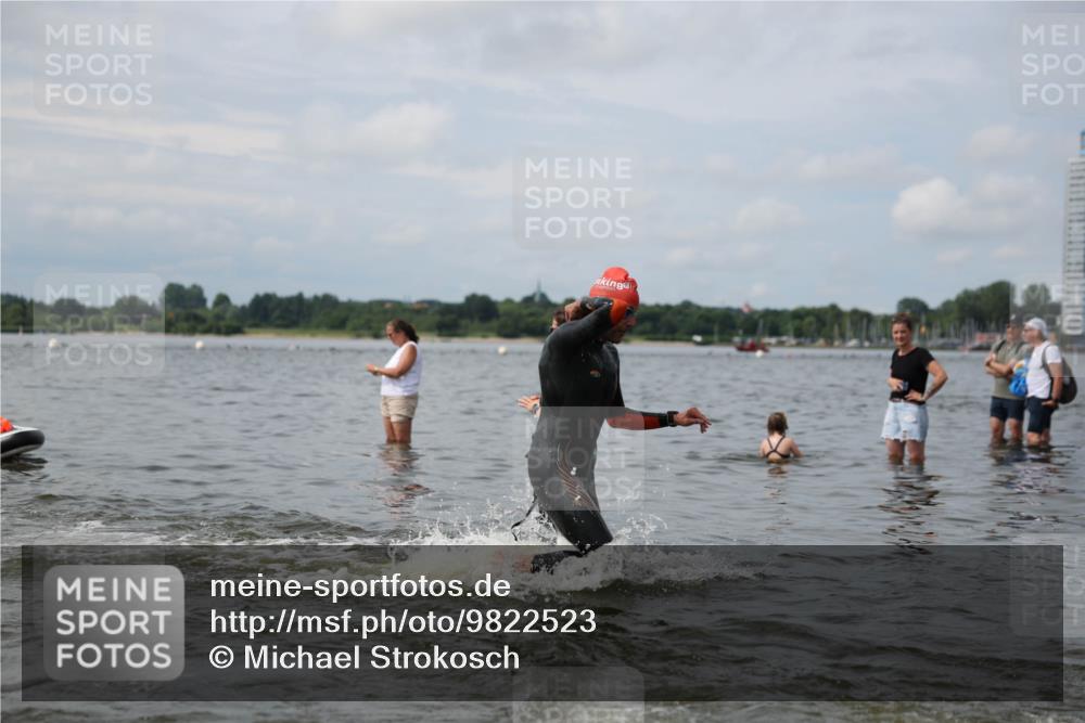 21.06.2026 - Viking Triathlon Michael Strokosch http://msf.ph/oto/9822523 21.06.2026 10:32:54 Schwimmen 114, 126, 269, 383, 644 meine-sportfotos.de