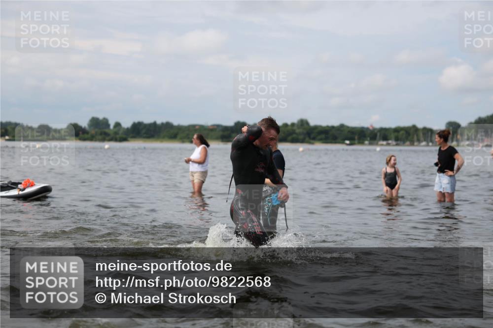 21.06.2026 - Viking Triathlon Michael Strokosch http://msf.ph/oto/9822568 21.06.2026 10:33:17 Schwimmen 109, 238, 446, 579, 625 meine-sportfotos.de
