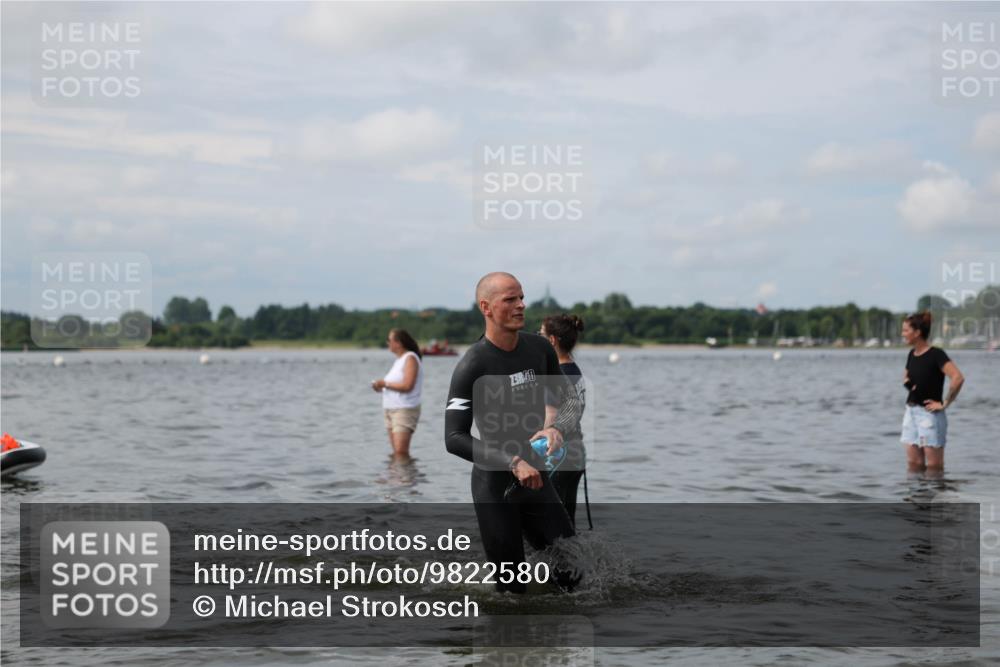 21.06.2026 - Viking Triathlon Michael Strokosch http://msf.ph/oto/9822580 21.06.2026 10:33:27 Schwimmen 62, 109, 180, 392, 446, 537 meine-sportfotos.de