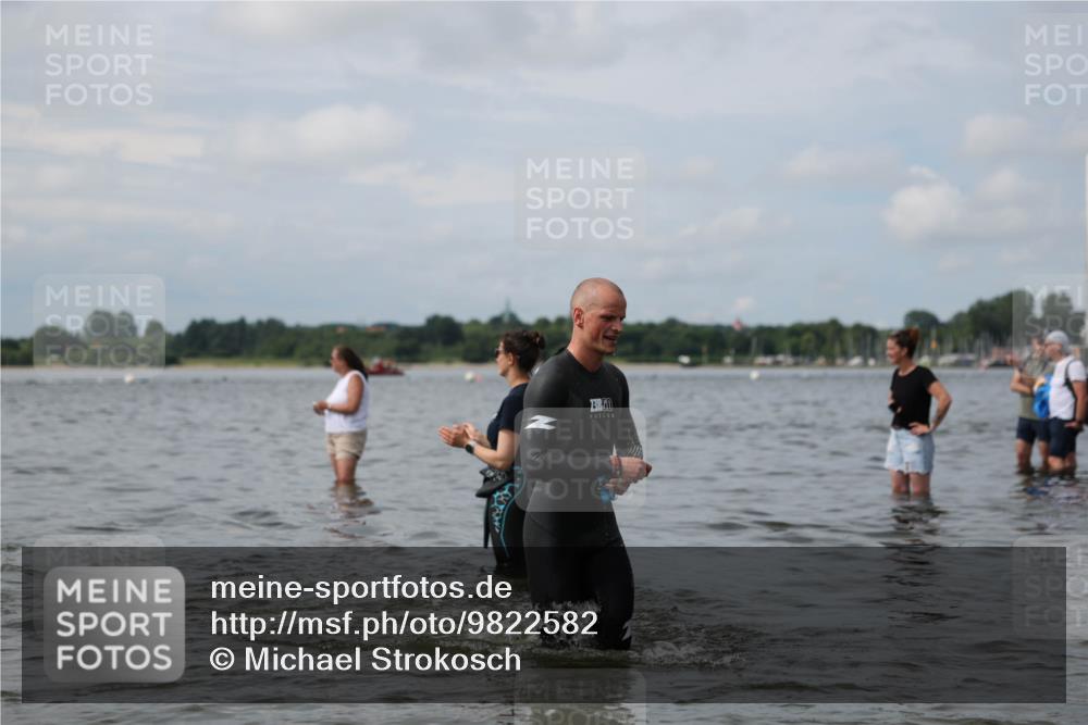 21.06.2026 - Viking Triathlon Michael Strokosch http://msf.ph/oto/9822582 21.06.2026 10:33:28 Schwimmen 62, 180, 392, 446, 537 meine-sportfotos.de