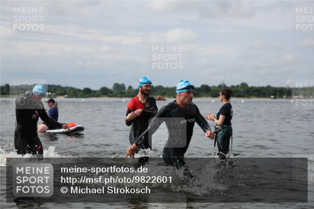 21.06.2026 - Viking Triathlon Michael Strokosch http://msf.ph/oto/9822601 21.06.2026 10:33:37 Schwimmen 28, 62, 180, 249, 265, 392, 410, 446, 524, 537 meine-sportfotos.de