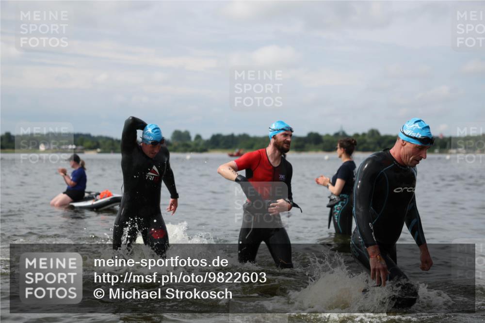 21.06.2026 - Viking Triathlon Michael Strokosch http://msf.ph/oto/9822603 21.06.2026 10:33:38 Schwimmen 28, 62, 180, 249, 265, 392, 410, 446, 524, 537 meine-sportfotos.de