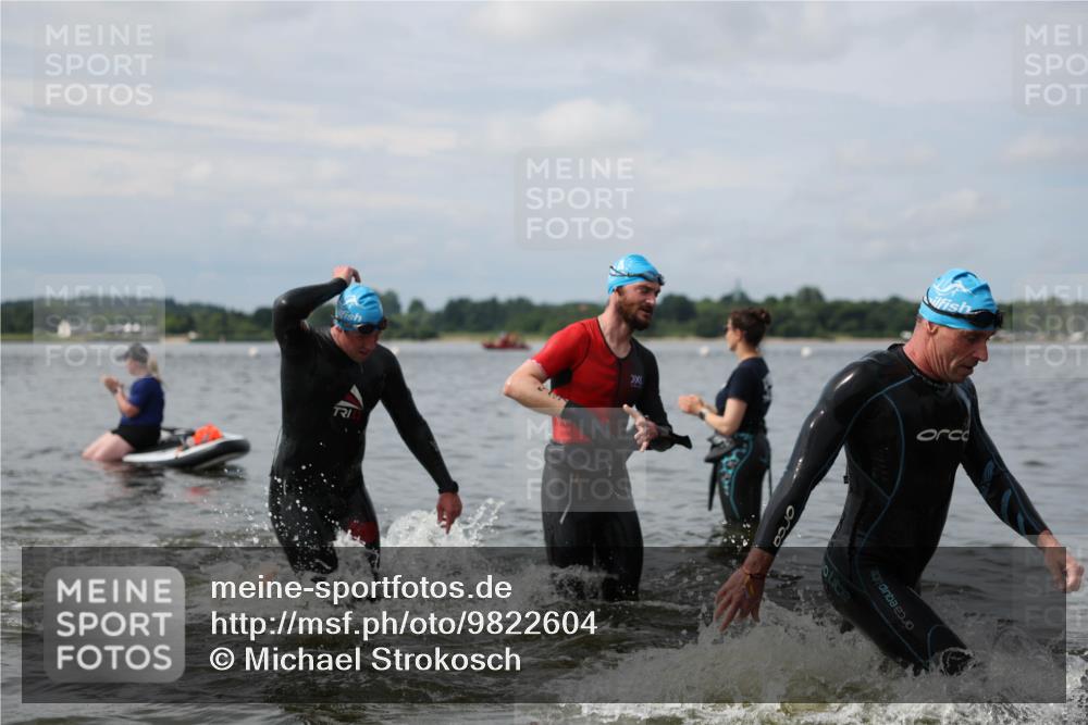 21.06.2026 - Viking Triathlon Michael Strokosch http://msf.ph/oto/9822604 21.06.2026 10:33:38 Schwimmen 28, 62, 180, 249, 265, 392, 410, 446, 524, 537 meine-sportfotos.de