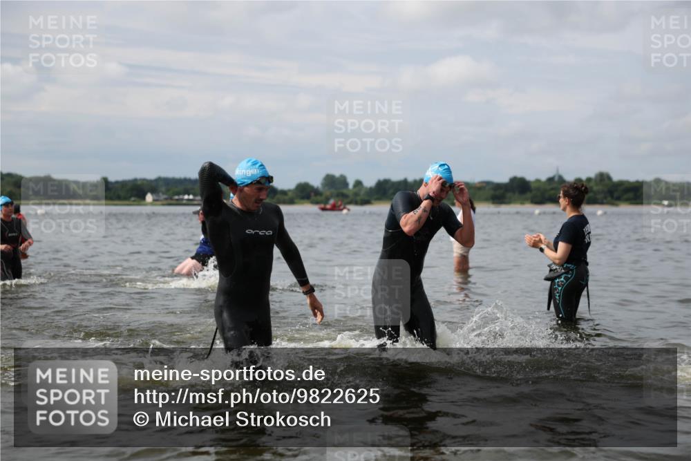 21.06.2026 - Viking Triathlon Michael Strokosch http://msf.ph/oto/9822625 21.06.2026 10:33:49 Schwimmen 28, 62, 102, 154, 180, 249, 265, 343, 410, 432, 524, 537, 660, 664 meine-sportfotos.de