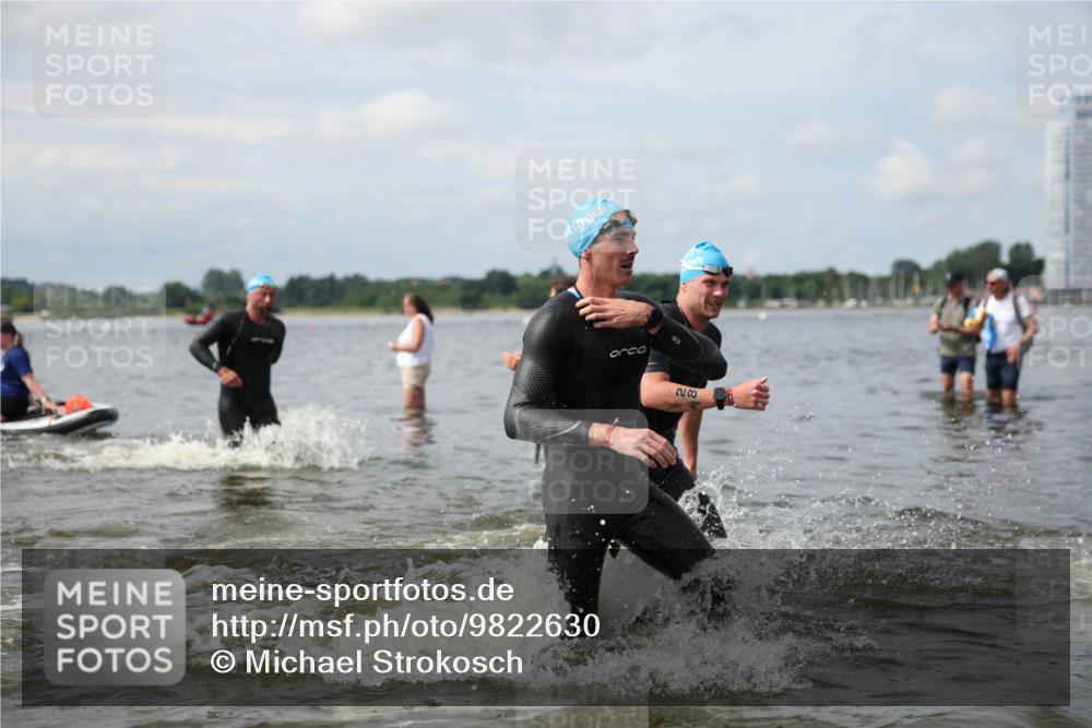 21.06.2026 - Viking Triathlon Michael Strokosch http://msf.ph/oto/9822630 21.06.2026 10:33:51 Schwimmen 28, 102, 154, 221, 249, 265, 343, 410, 432, 524, 537, 660, 664 meine-sportfotos.de