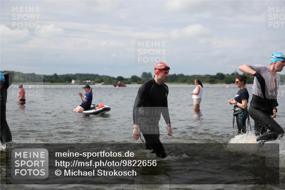 21.06.2026 - Viking Triathlon Michael Strokosch http://msf.ph/oto/9822656 21.06.2026 10:34:00 Schwimmen 47, 102, 154, 221, 265, 343, 432, 462, 524, 627, 660, 664 meine-sportfotos.de