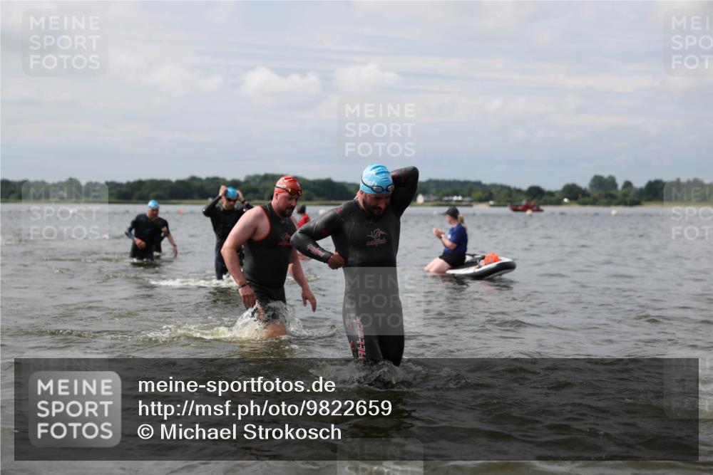 21.06.2026 - Viking Triathlon Michael Strokosch http://msf.ph/oto/9822659 21.06.2026 10:34:01 Schwimmen 47, 102, 154, 221, 265, 343, 432, 462, 627, 660, 664 meine-sportfotos.de