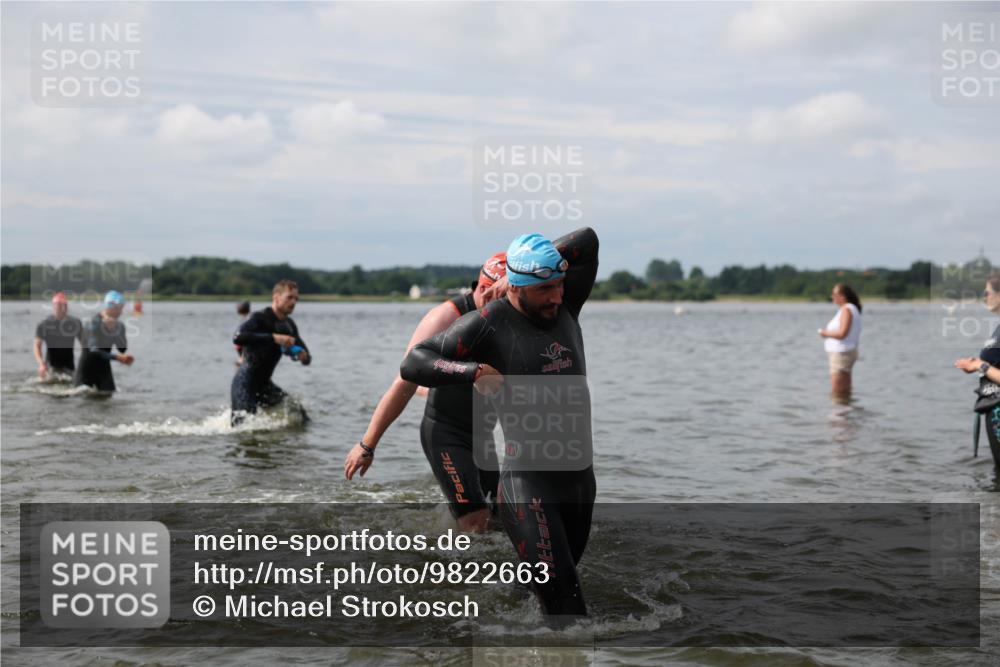 21.06.2026 - Viking Triathlon Michael Strokosch http://msf.ph/oto/9822663 21.06.2026 10:34:02 Schwimmen 47, 102, 154, 221, 265, 343, 432, 462, 627, 660, 664 meine-sportfotos.de